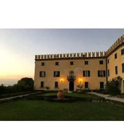 公寓 Romantico Appartamento Nel Castello Con Piscina 可乐